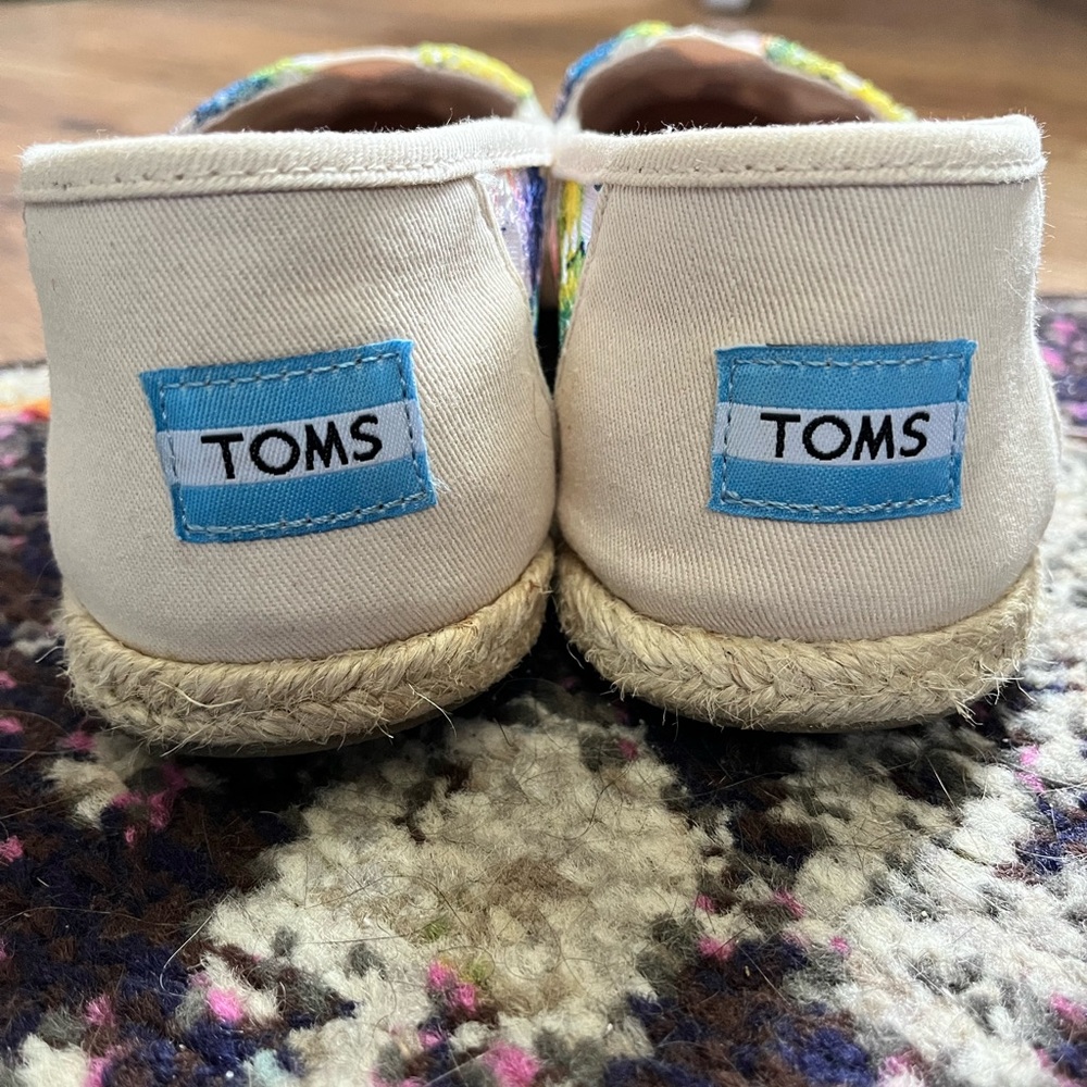 Toms Multi Tie Dye Crochet Rope Sole Slip Ons - Picture 3 of 5
